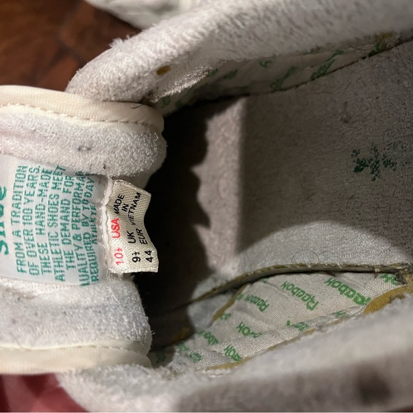 Reebok White Athletic Shoes (beaters) - Picture 4 of 4